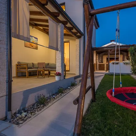 M&m Zadarvillas Villa *