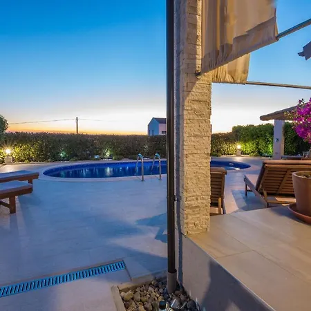 M&m Zadarvillas Villa *