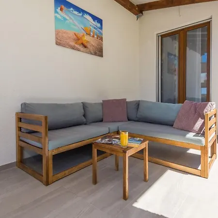 M&m Zadarvillas Villa