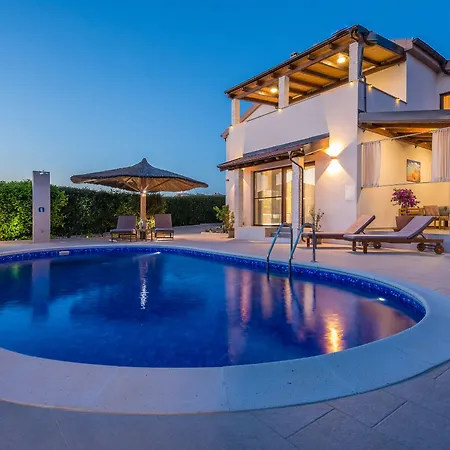 M&m Zadarvillas Villa *